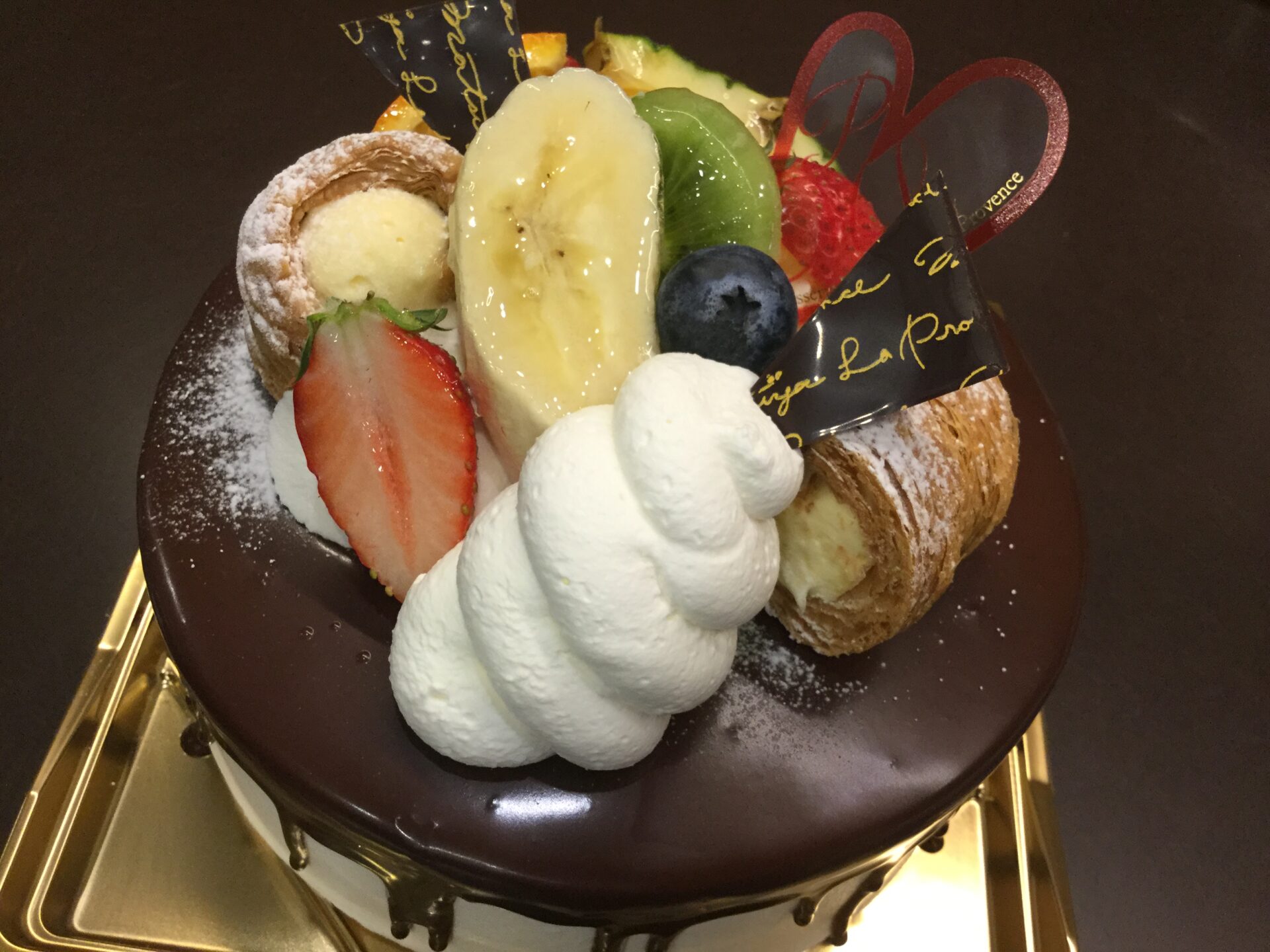 ホールケーキ
