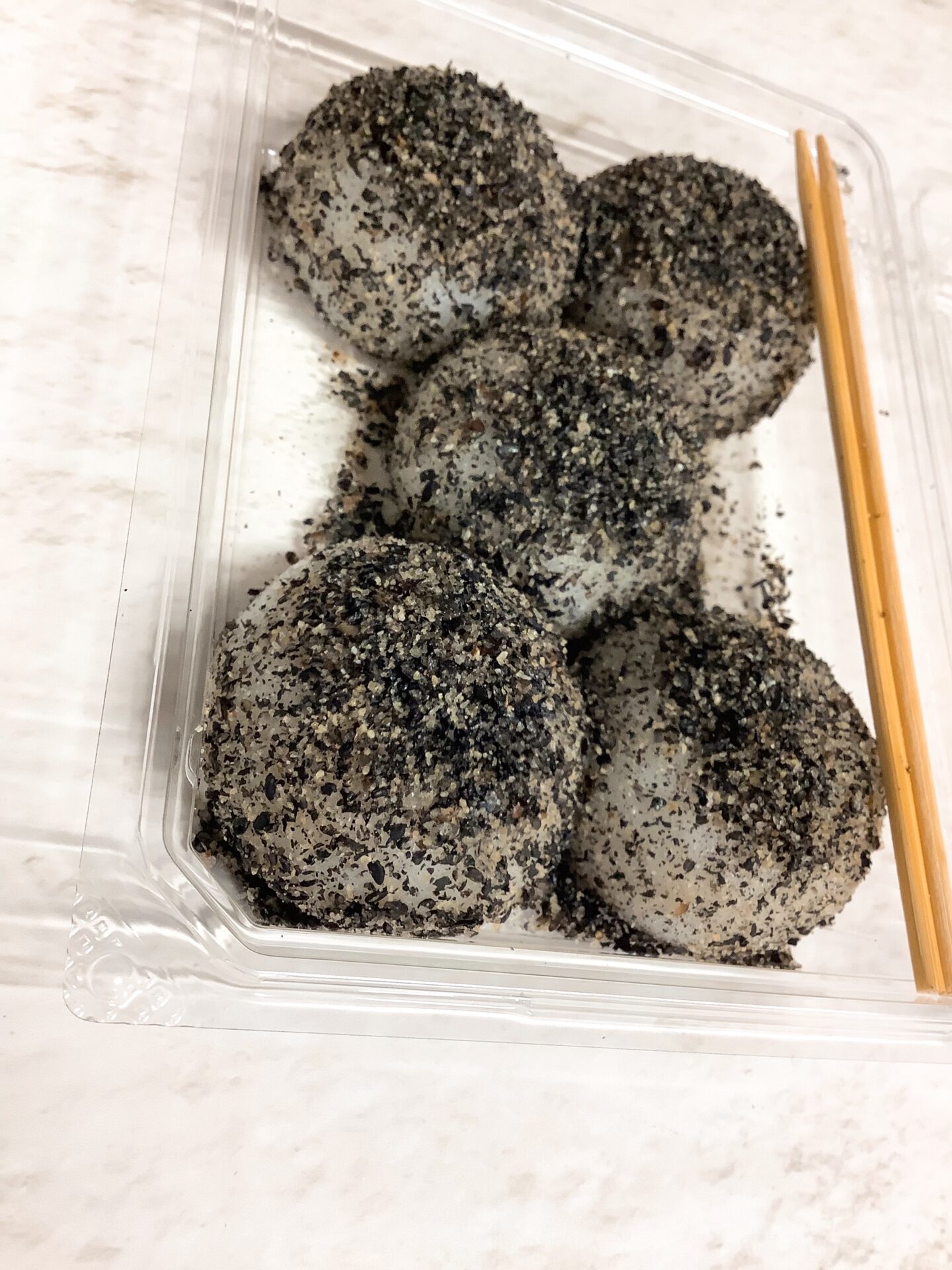 新登場!!ごま団子🤤
